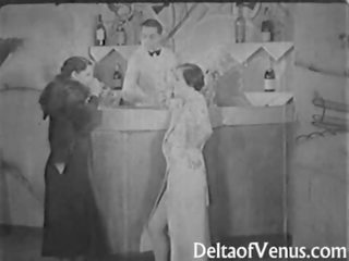 حقيقي خمر x يتم التصويت عليها فيديو 1930s - الإناث الذكور الإناث مجموعة من ثلاثة أشخاص